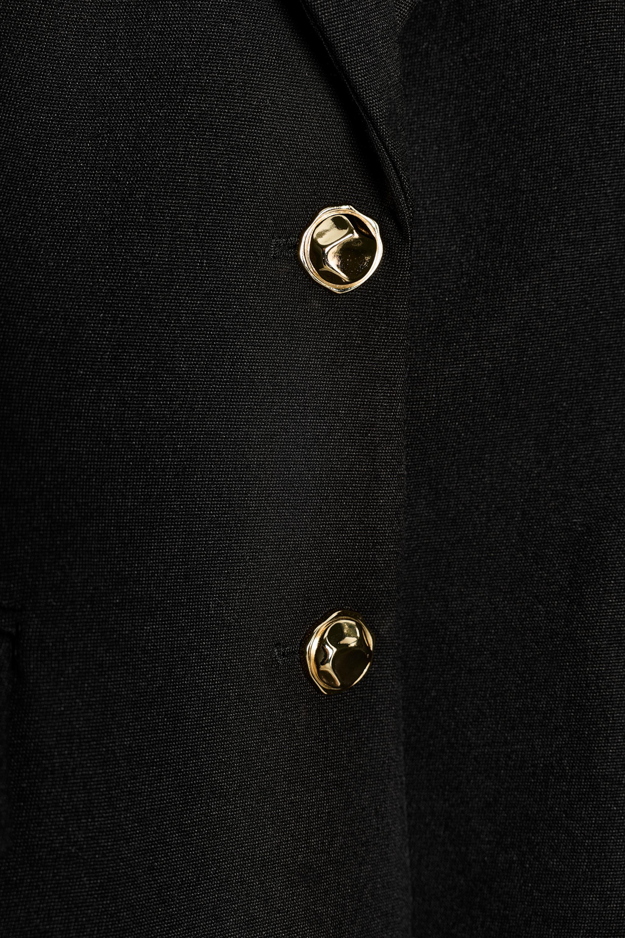 TAILORED SHOULDER PAD BLAZER